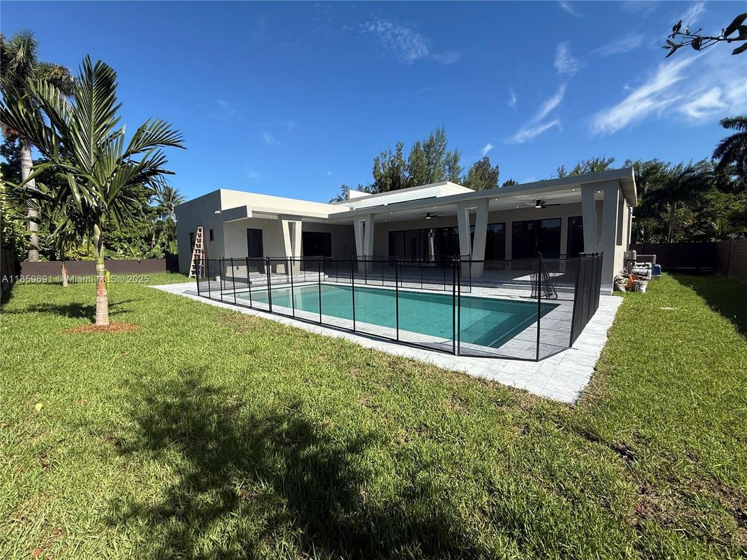 Backyard, Exterior, Pool
