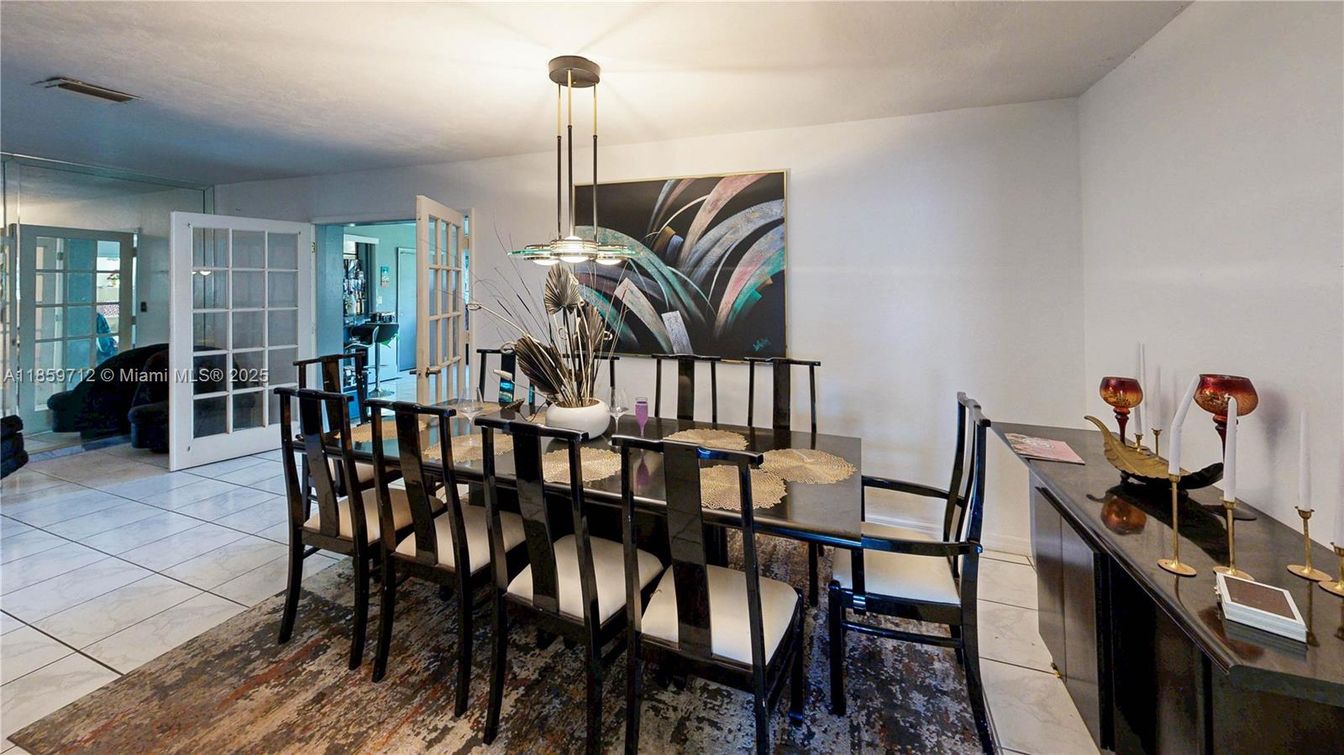 Dining room, Interior, Pendant Lights