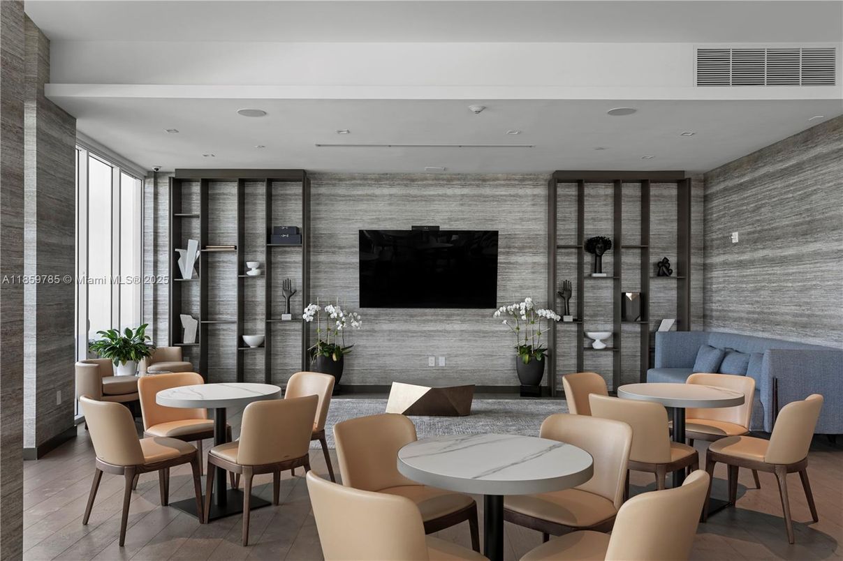 Dining room, Interior, Recessed Lighting