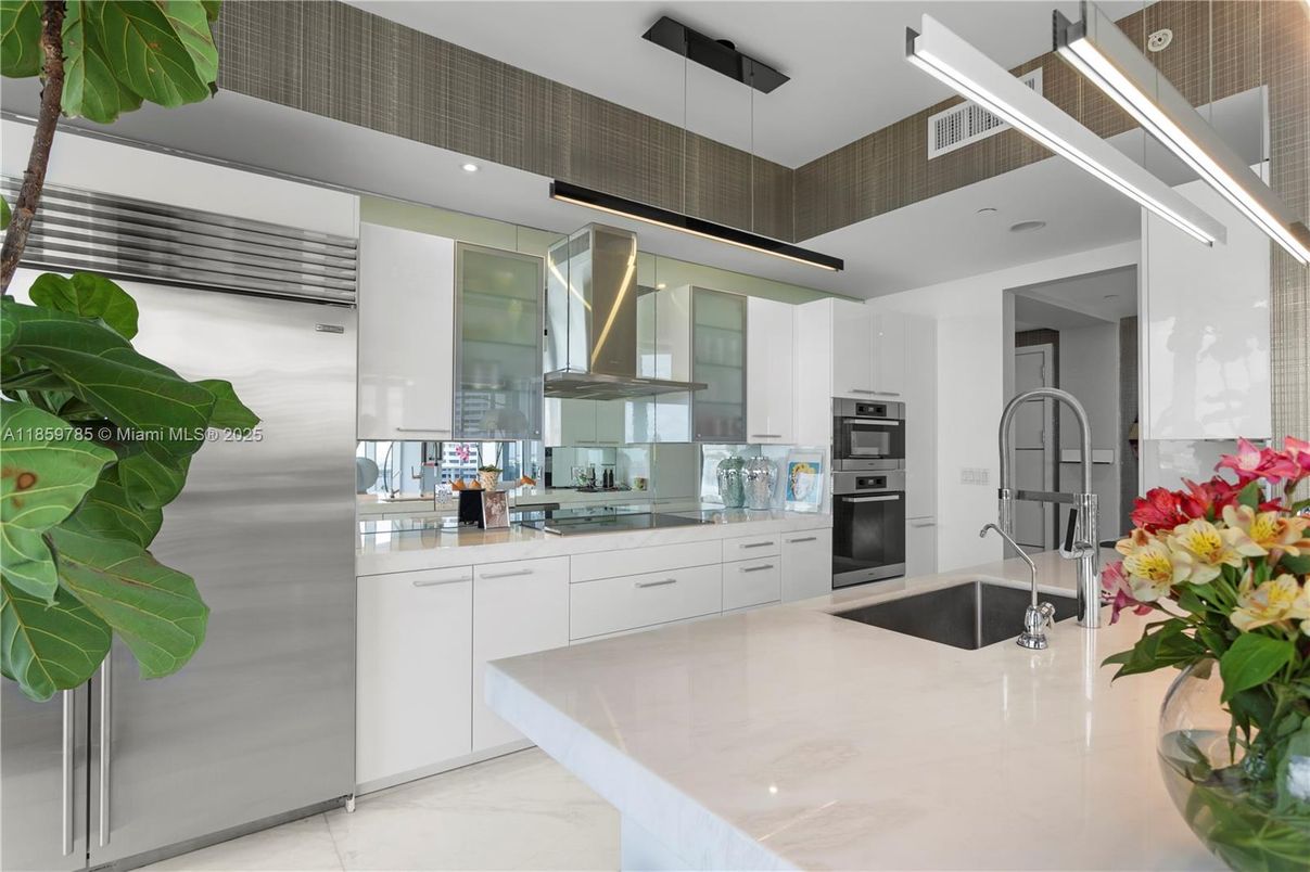 Interior, Kitchen, Pendant Lights, Recessed Lighting, Stainless Steel Appliances