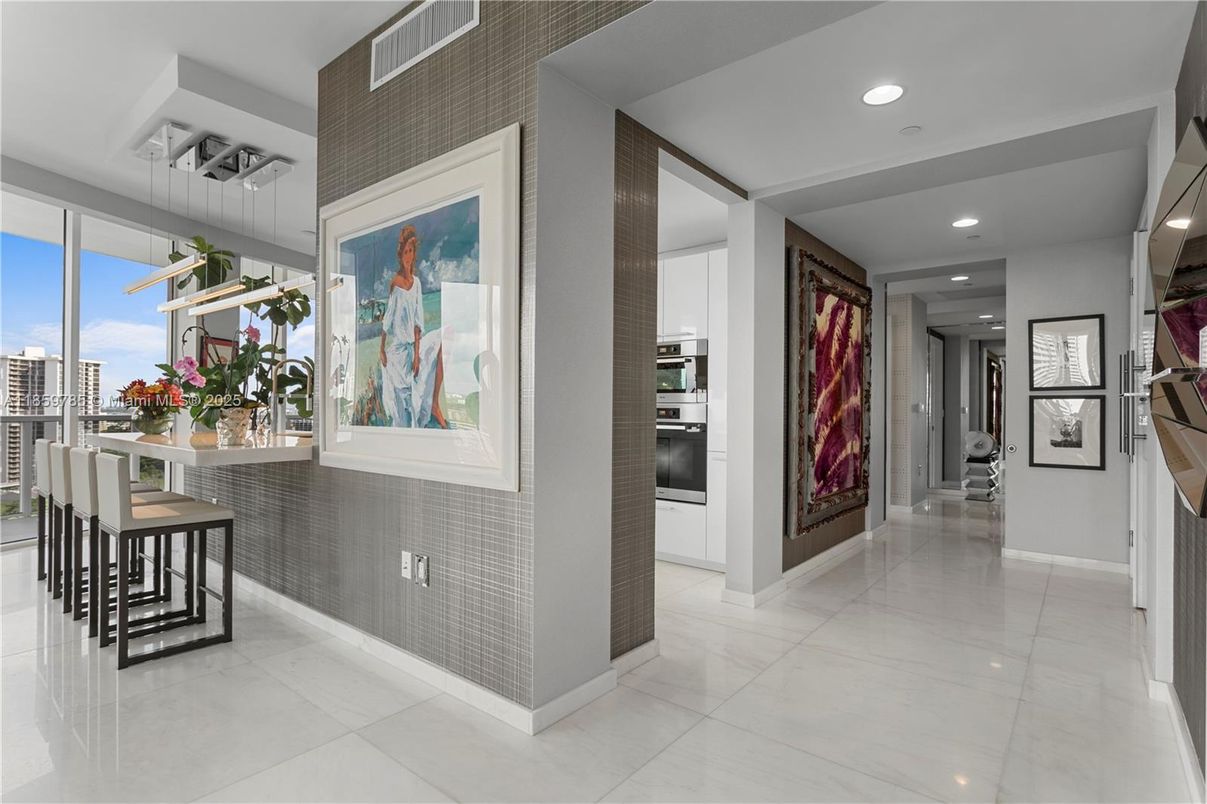 Interior, Recessed Lighting