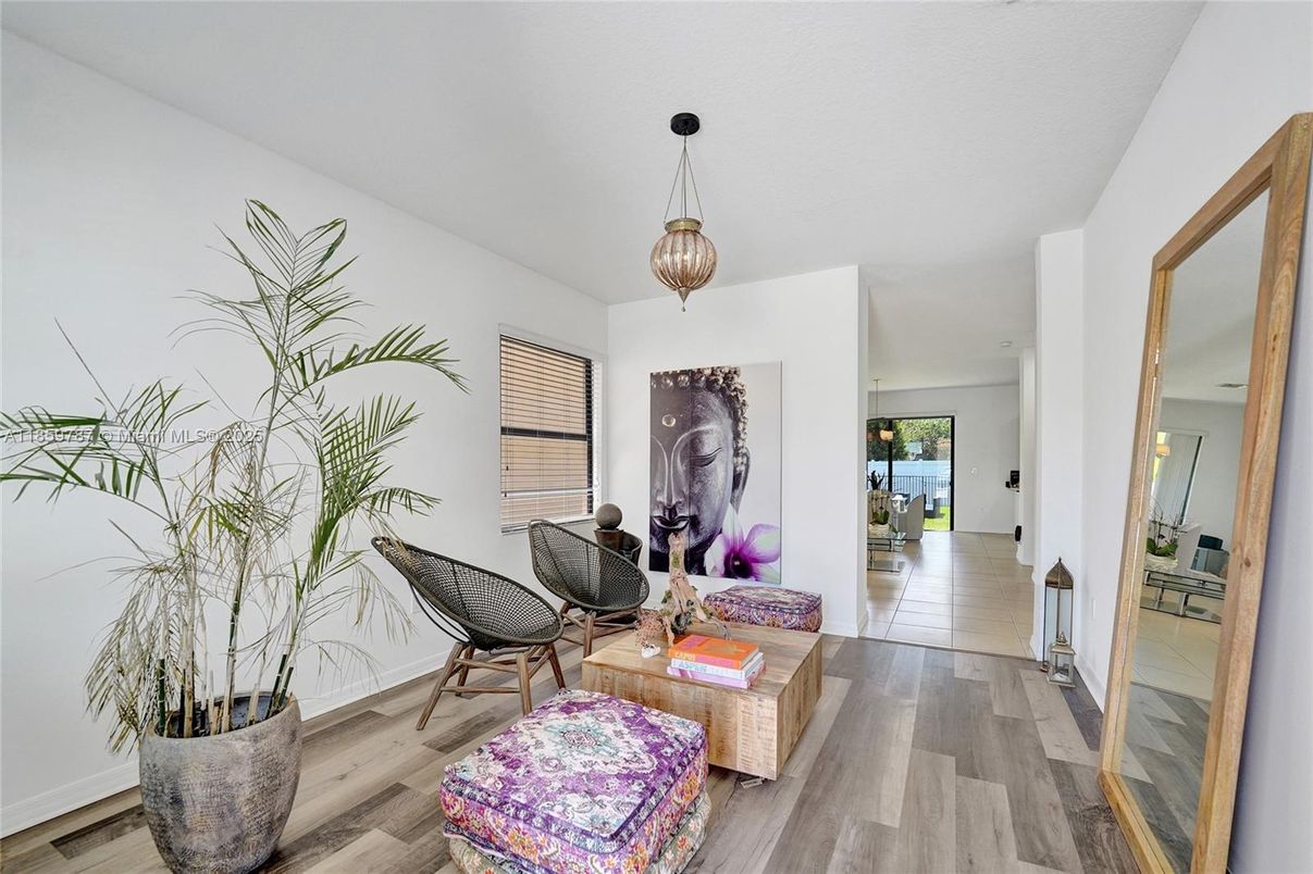 Interior, Pendant Lights, Wood Texture Flooring