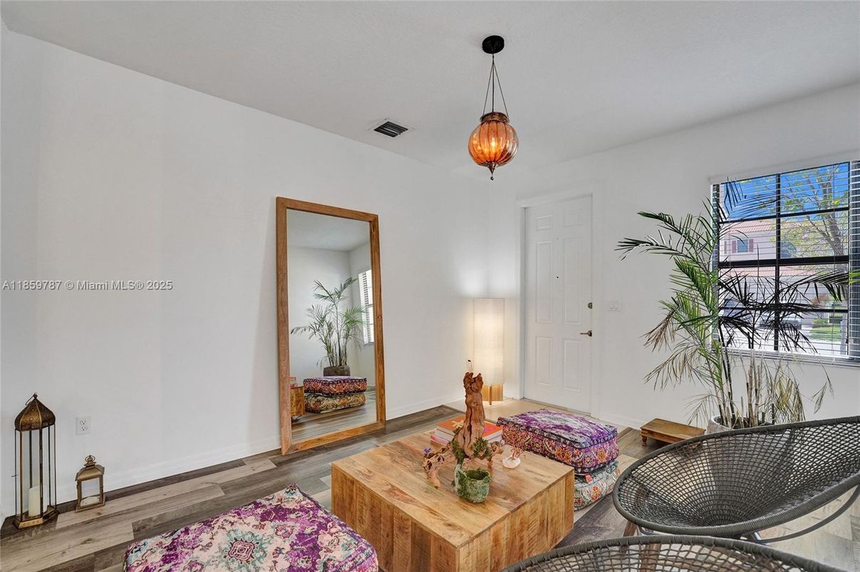 Interior, Pendant Lights, Wood Texture Flooring