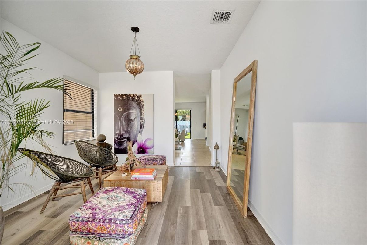 Interior, Pendant Lights, Wood Texture Flooring