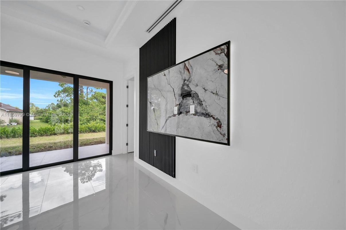 Empty room, Interior, Marble, Marble Walls, Recessed Lighting, Water