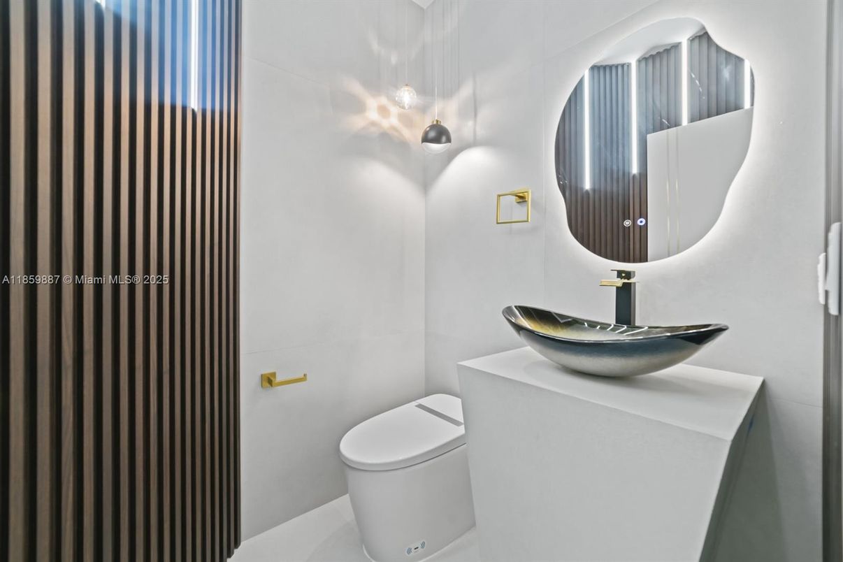 Bathroom, Interior
