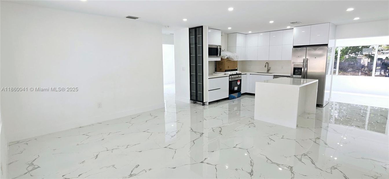 Interior, Kitchen, Marble, Recessed Lighting