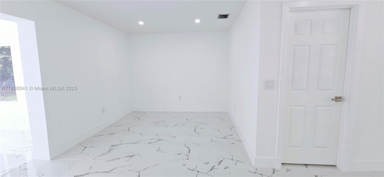 Empty room, Interior, Marble, Recessed Lighting