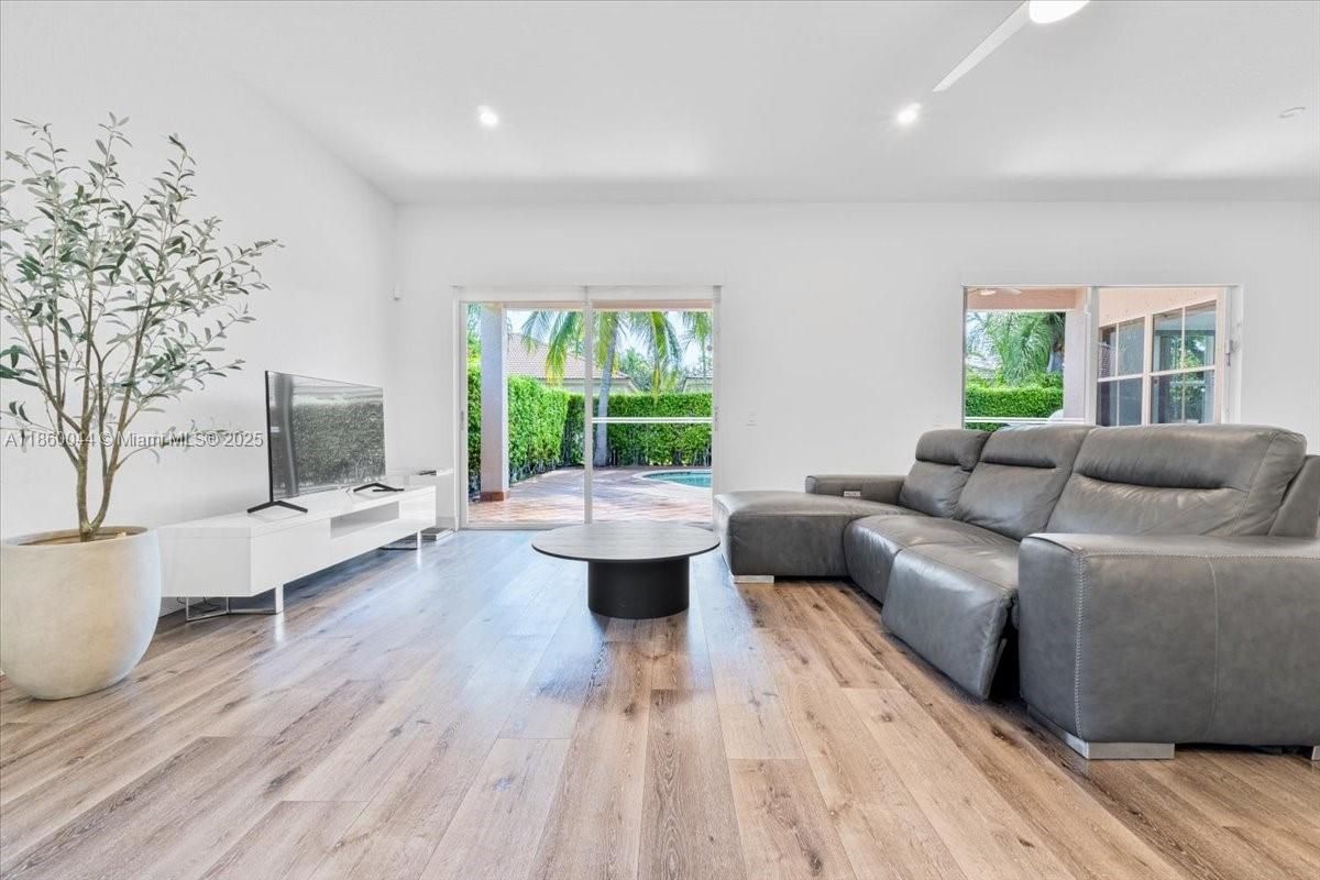 Interior, Living room, Recessed Lighting, Wood Texture Flooring