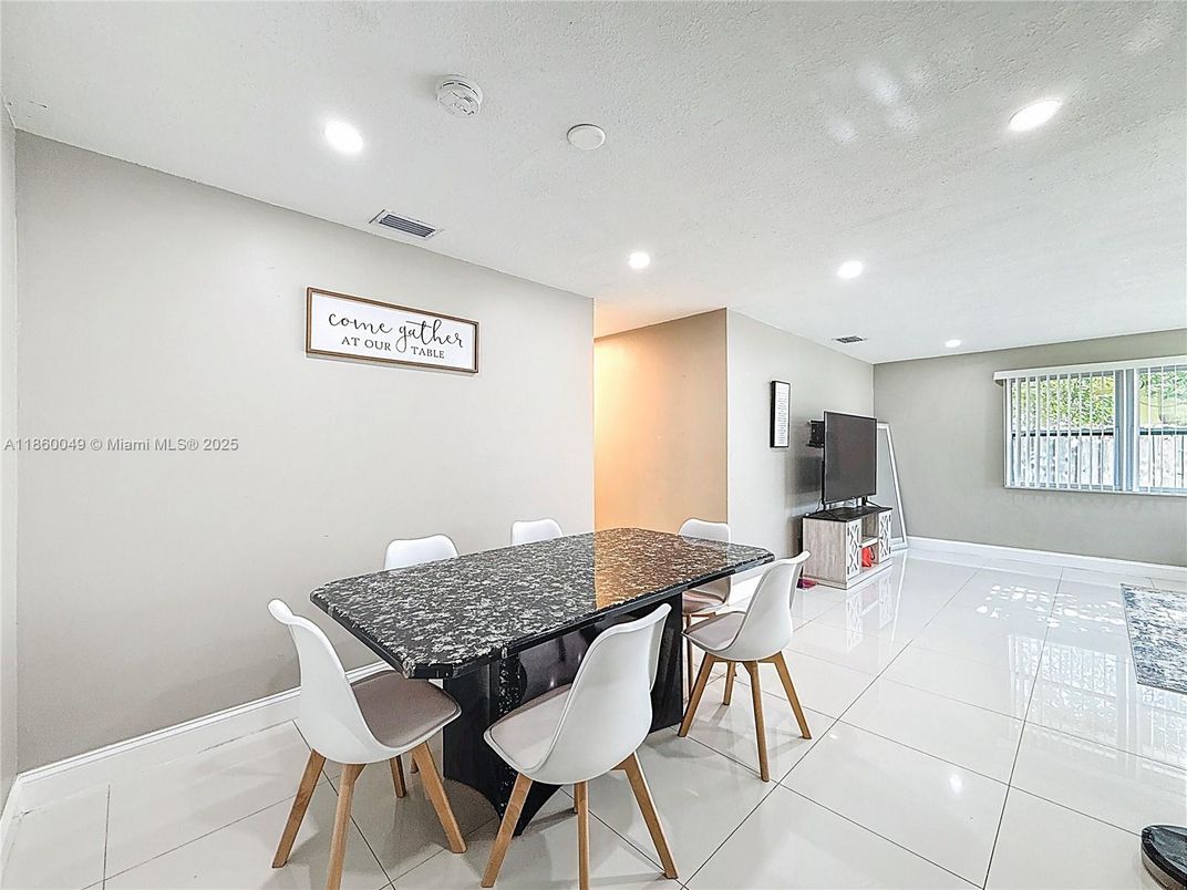 Dining room, Interior, Recessed Lighting