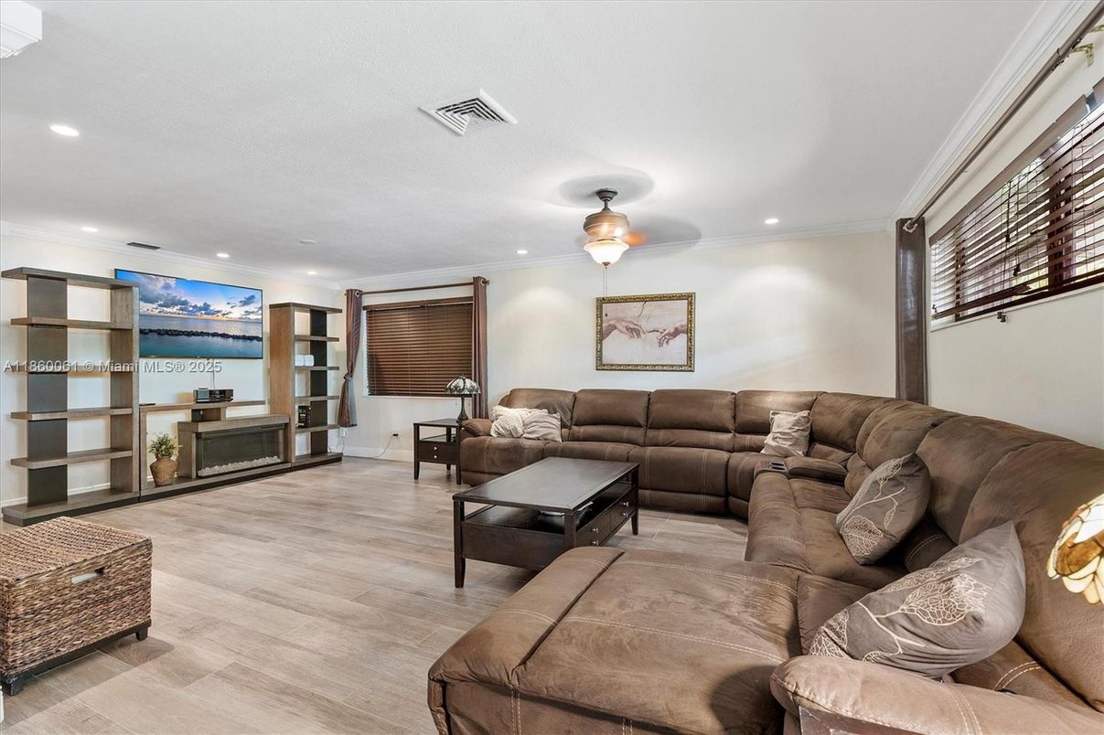 Interior, Living room, Recessed Lighting, Wood Texture Flooring