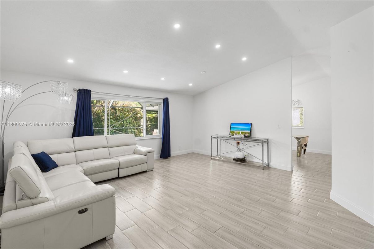Home Office, Interior, Living room, Recessed Lighting, Wood Texture Flooring