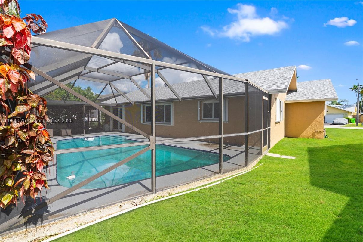 Backyard, Exterior, Pool