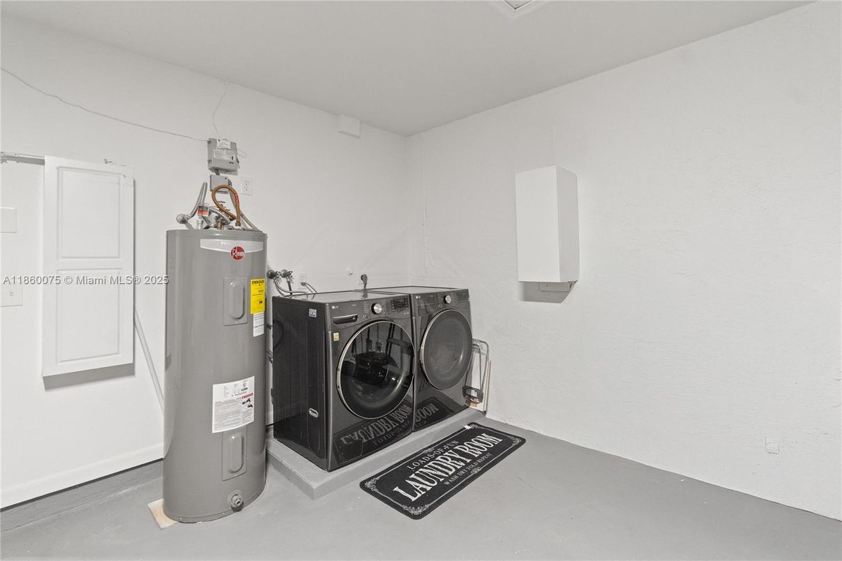 Interior, Washer