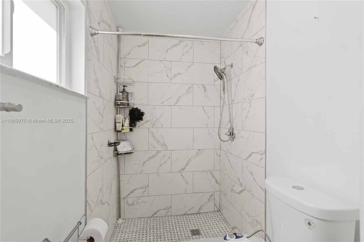 Bathroom, Interior, Marble Walls