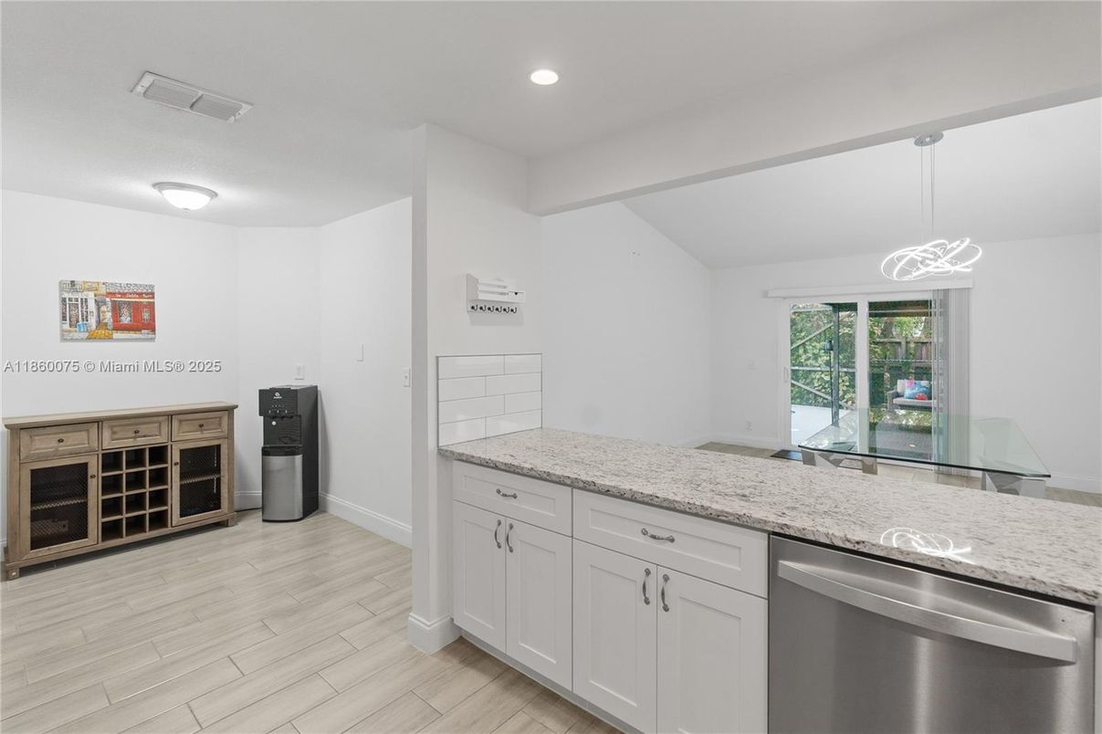 Interior, Kitchen, Pendant Lights, Recessed Lighting, Wood Texture Flooring