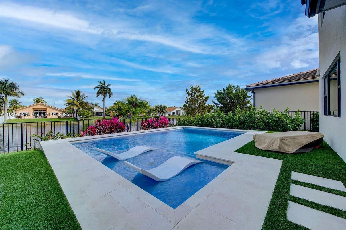 Backyard, Exterior, Pool
