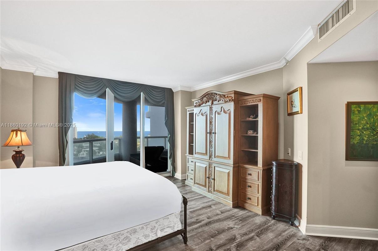 Bedroom, Interior, Water, Wood Texture Flooring