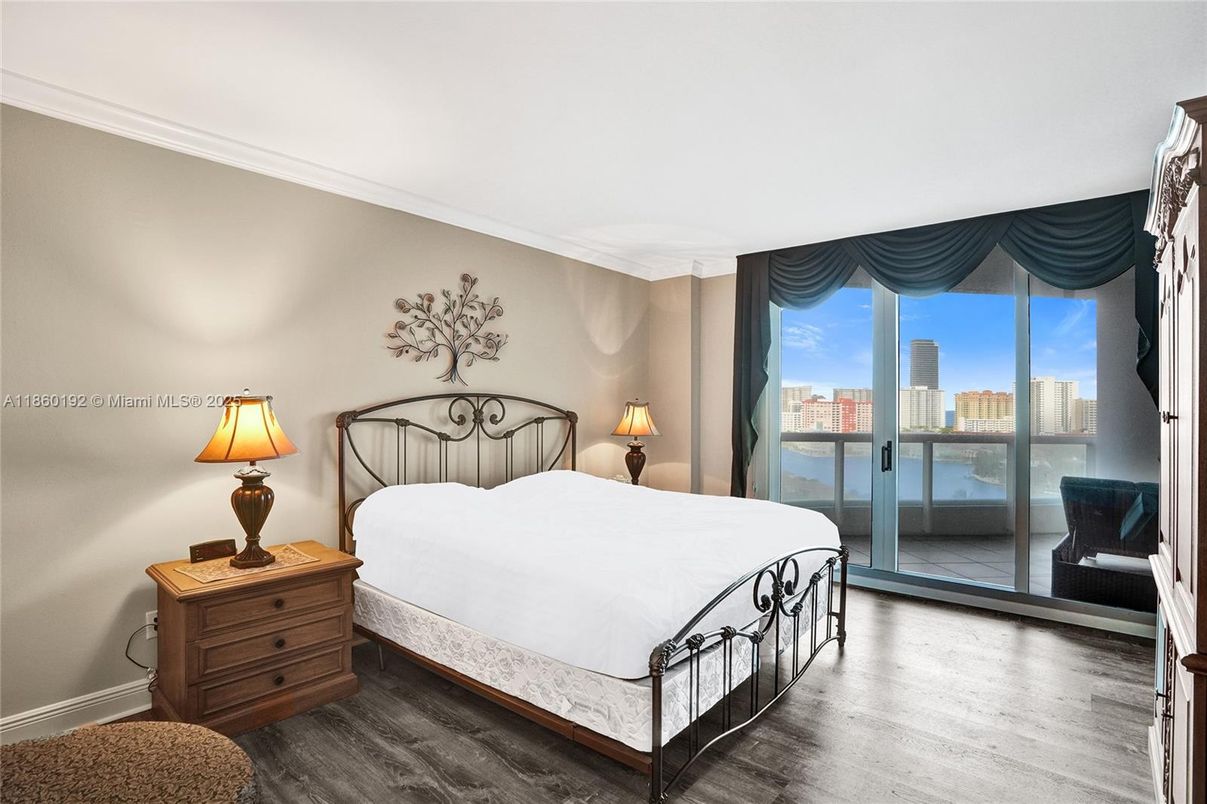 Bedroom, Interior, Water, Wood Texture Flooring