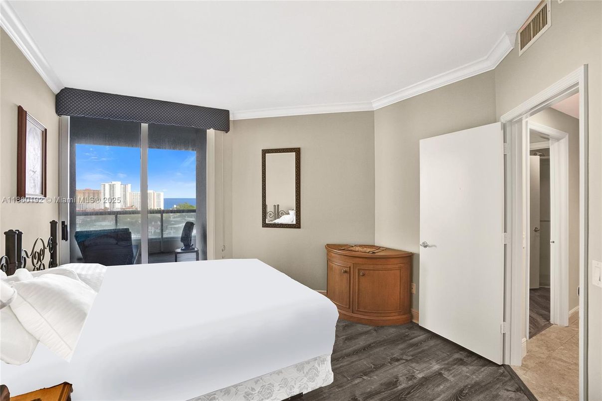 Bedroom, Interior, Water, Wood Texture Flooring