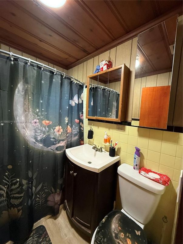 Bathroom, Interior, Wooden Ceilings, Wood Texture Flooring