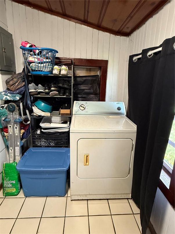 Interior, Washer