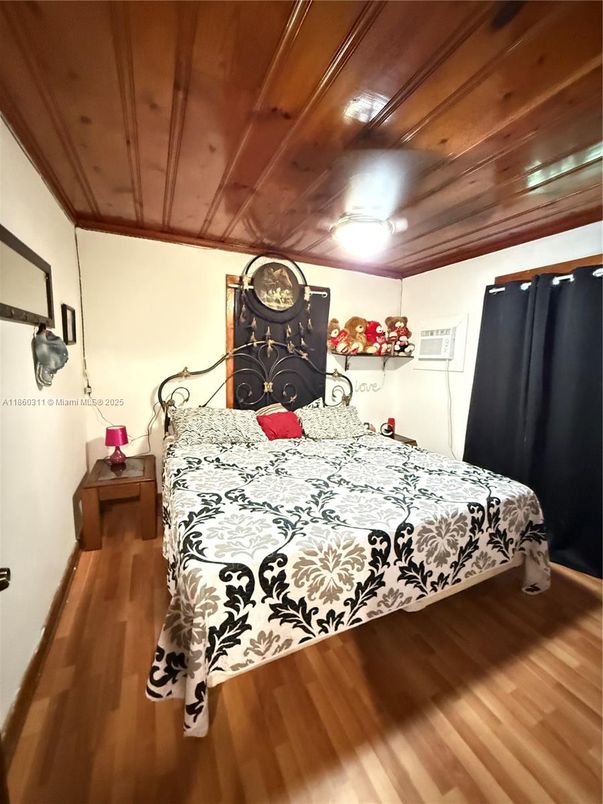 Bedroom, Interior, Wooden Ceilings, Wood Texture Flooring