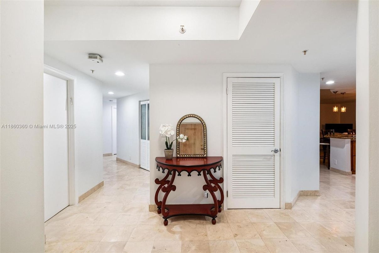 Interior, Pendant Lights, Recessed Lighting