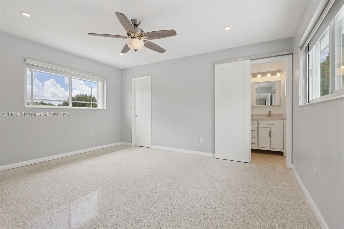 Bathroom, Empty room, Interior, Recessed Lighting