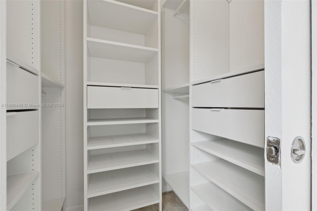 Interior, Walk-in Closets