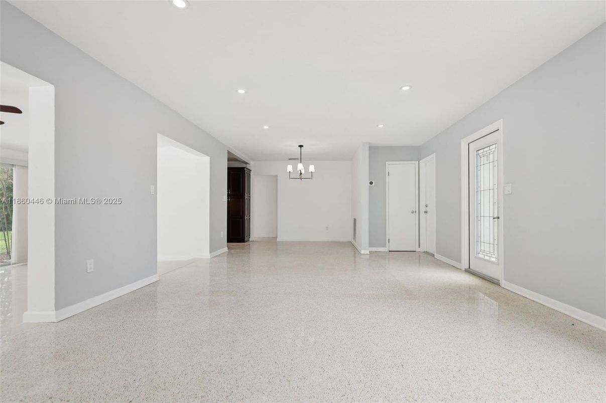 Chandelier, Empty room, Interior, Recessed Lighting
