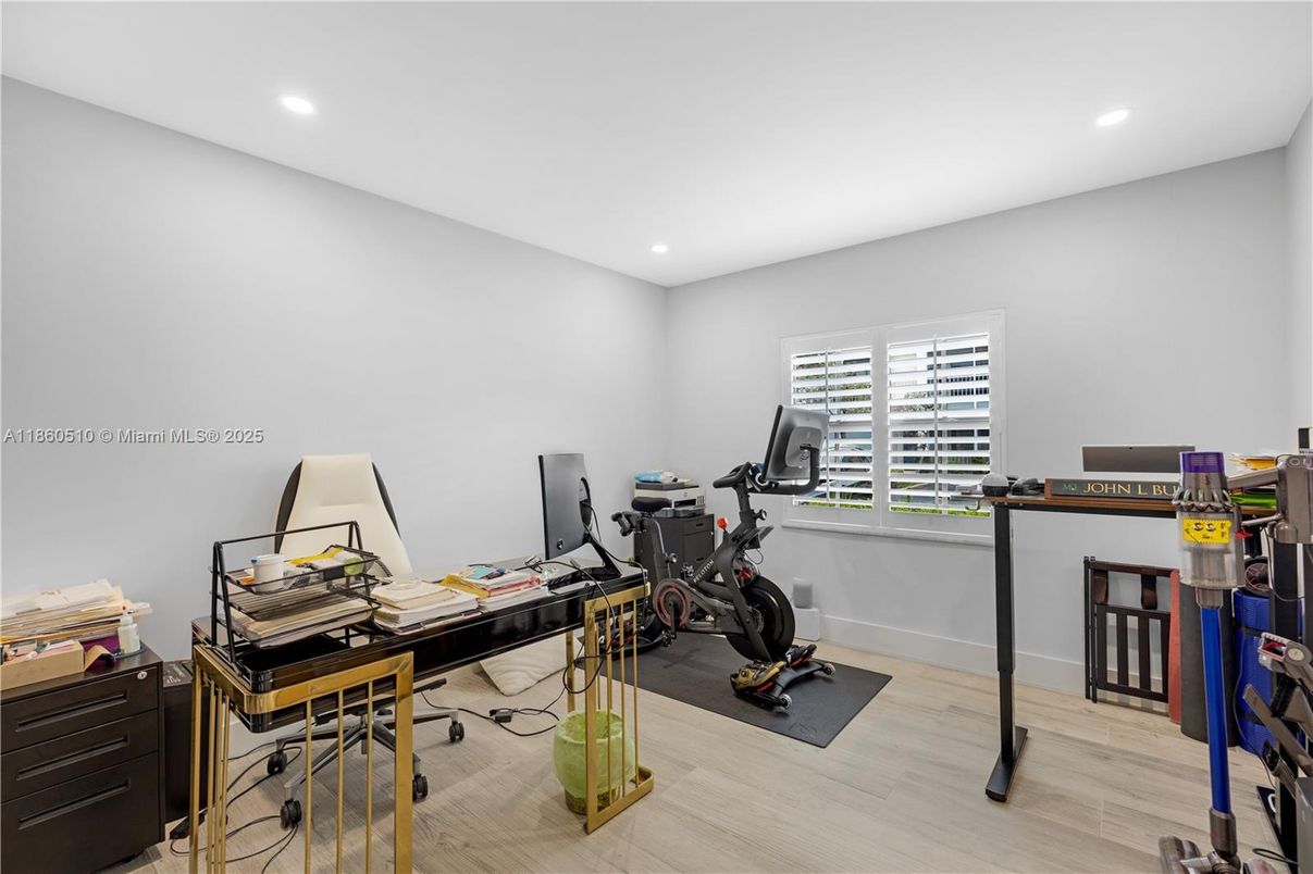Fitness Equipment, Home Office, Interior, Recessed Lighting, Wood Texture Flooring