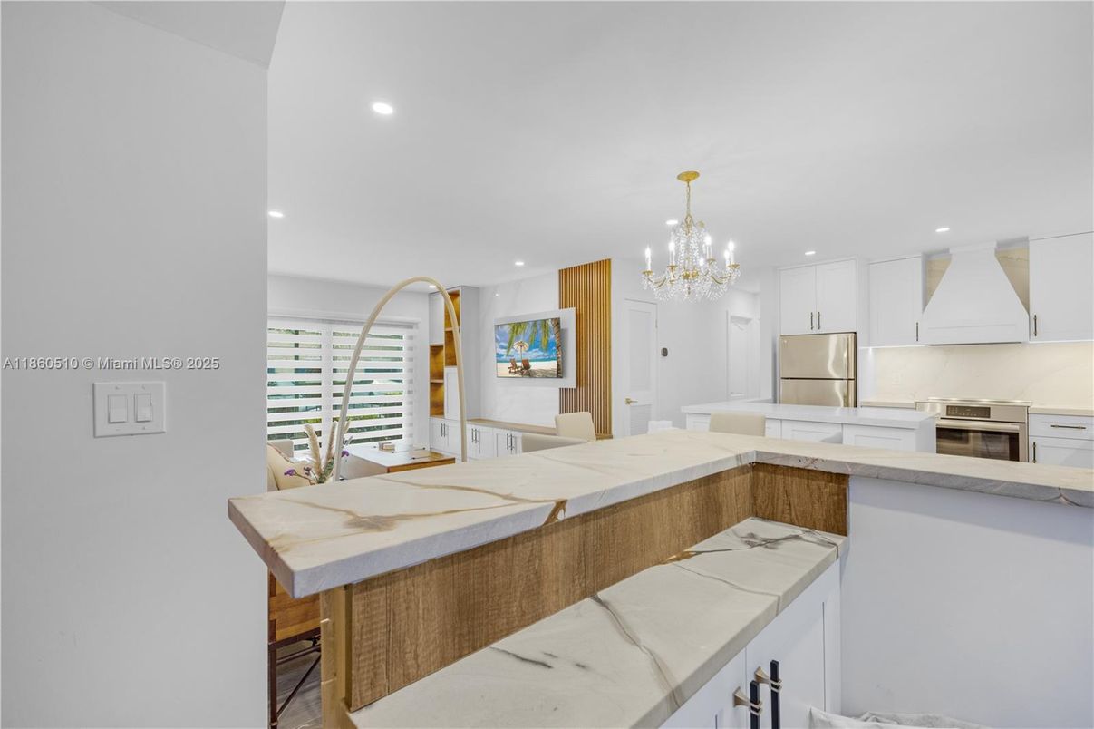 Chandelier, Interior, Kitchen, Recessed Lighting, Stainless Steel Appliances