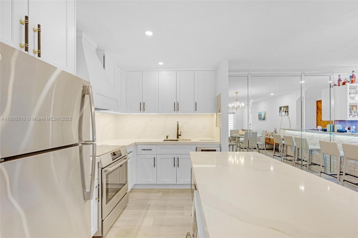 Chandelier, Dining room, Interior, Kitchen, Recessed Lighting