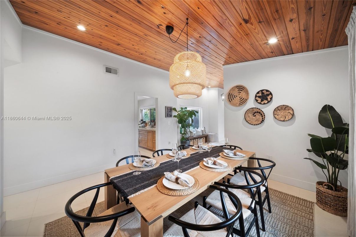 Dining room, Interior, Pendant Lights, Recessed Lighting, Wooden Ceilings