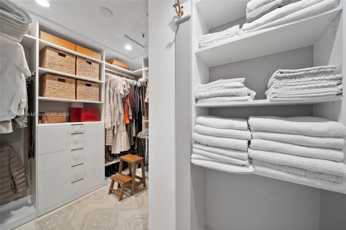 Interior, Recessed Lighting, Walk-in Closets