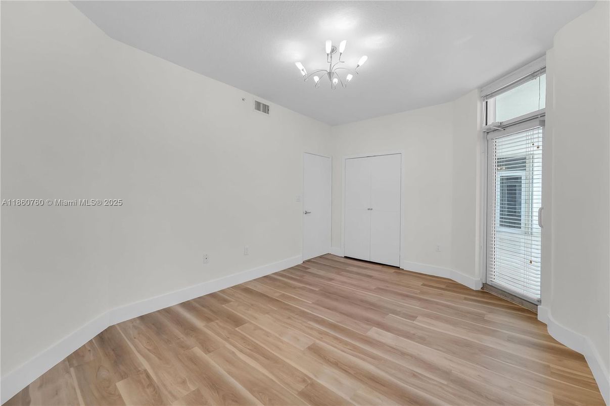Chandelier, Empty room, Interior, Wood Texture Flooring