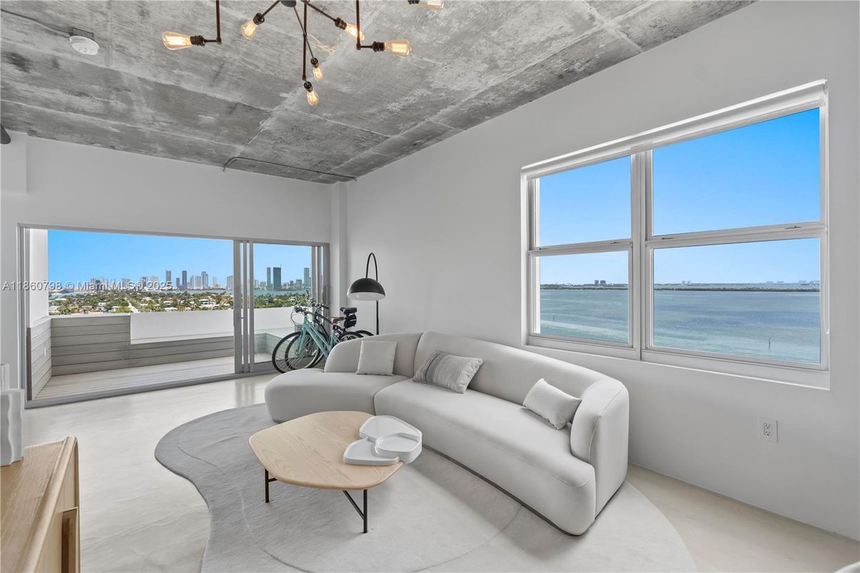 Interior, Living room, Water