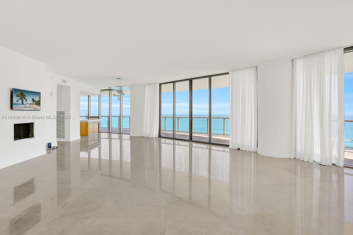 Empty room, Fireplace, Interior, Water