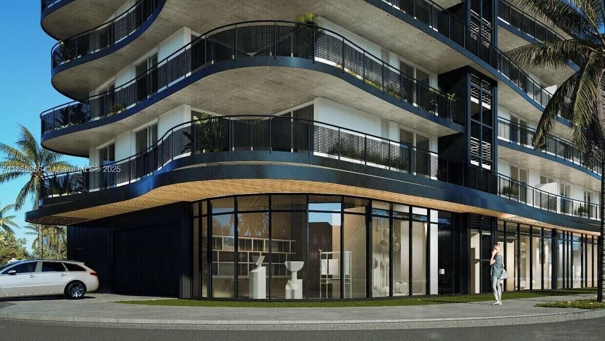 Exterior, Facade, Modern