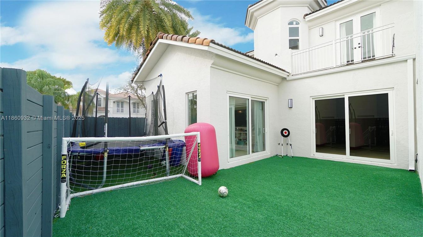 Backyard, Exterior, Playground
