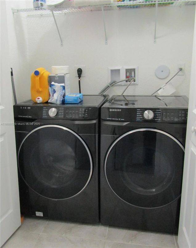 Interior, Utility Closets, Washer