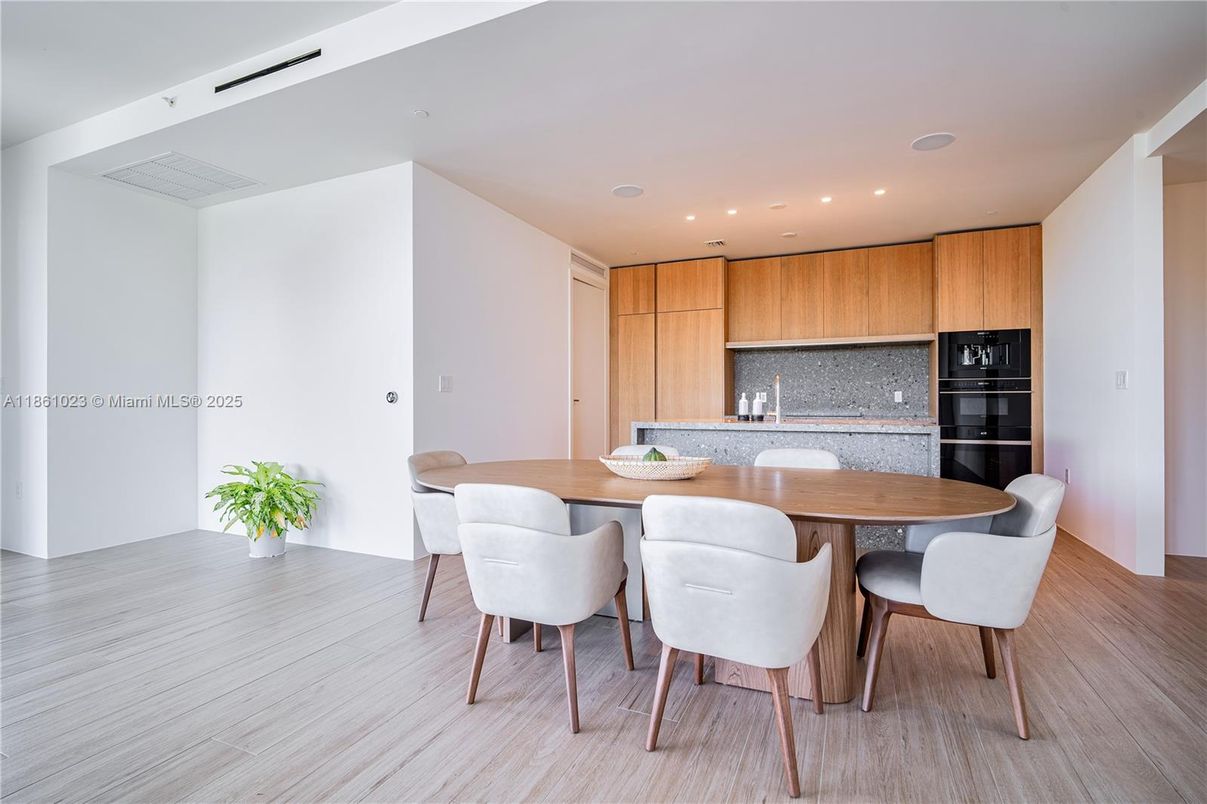 Dining room, Interior, Kitchen, Recessed Lighting, Wood Texture Flooring