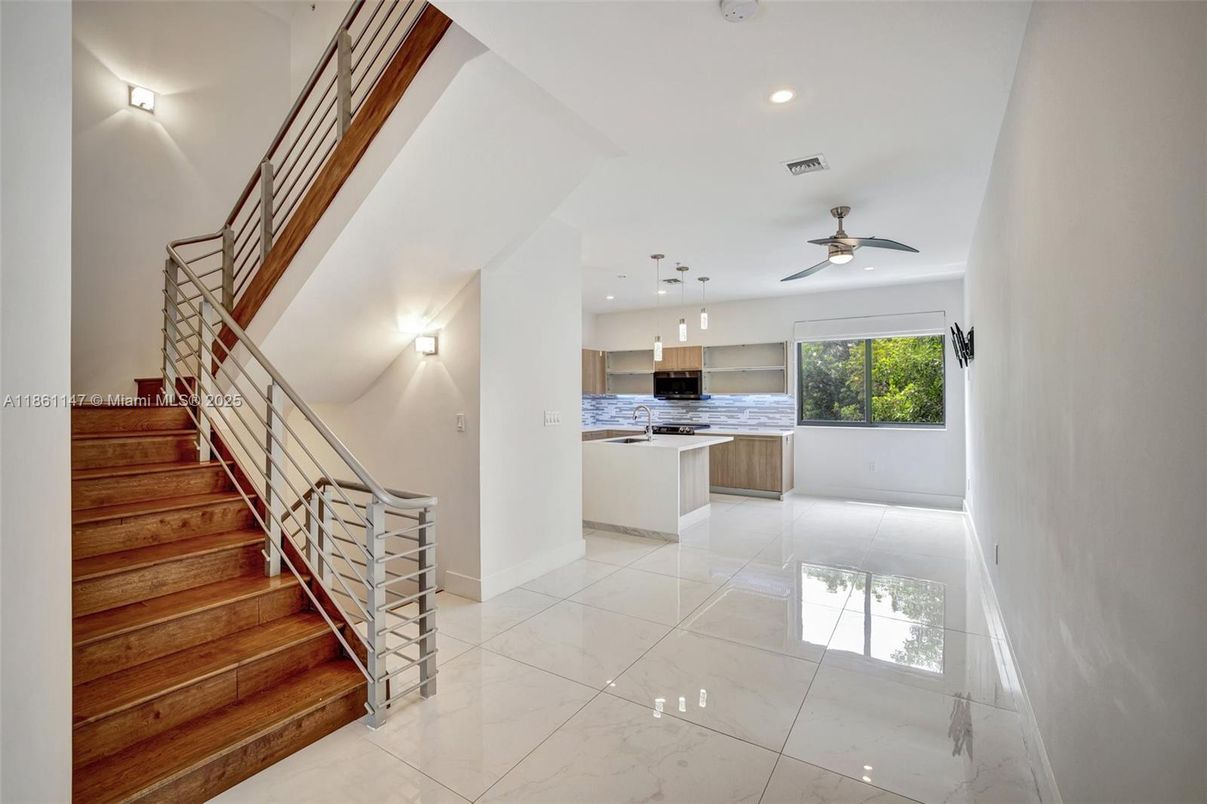 Interior, Kitchen, Marble, Pendant Lights, Recessed Lighting