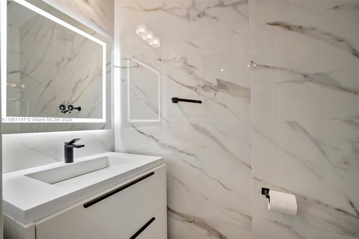 Bathroom, Interior, Marble Walls