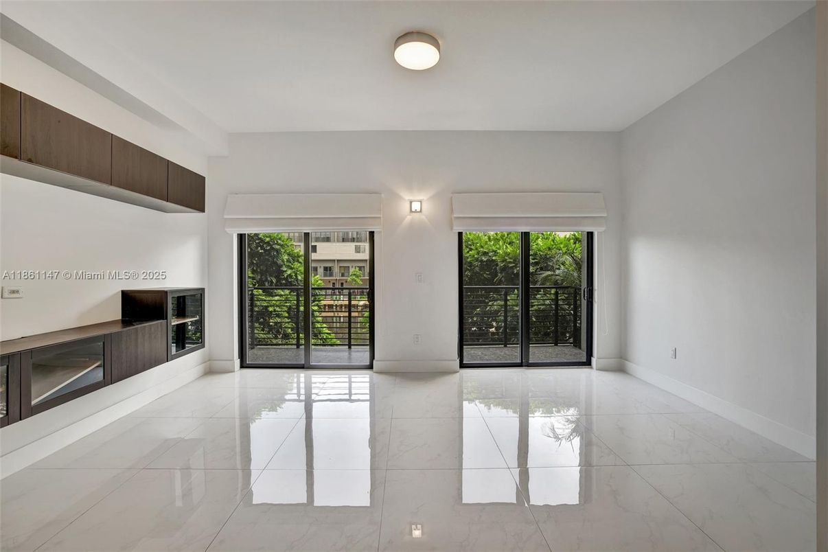 Empty room, Fireplace, Interior, Marble