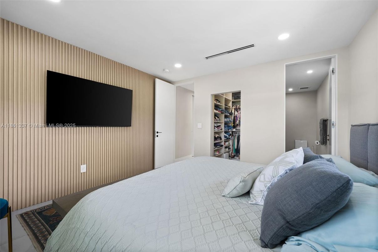 Bedroom, Interior, Recessed Lighting