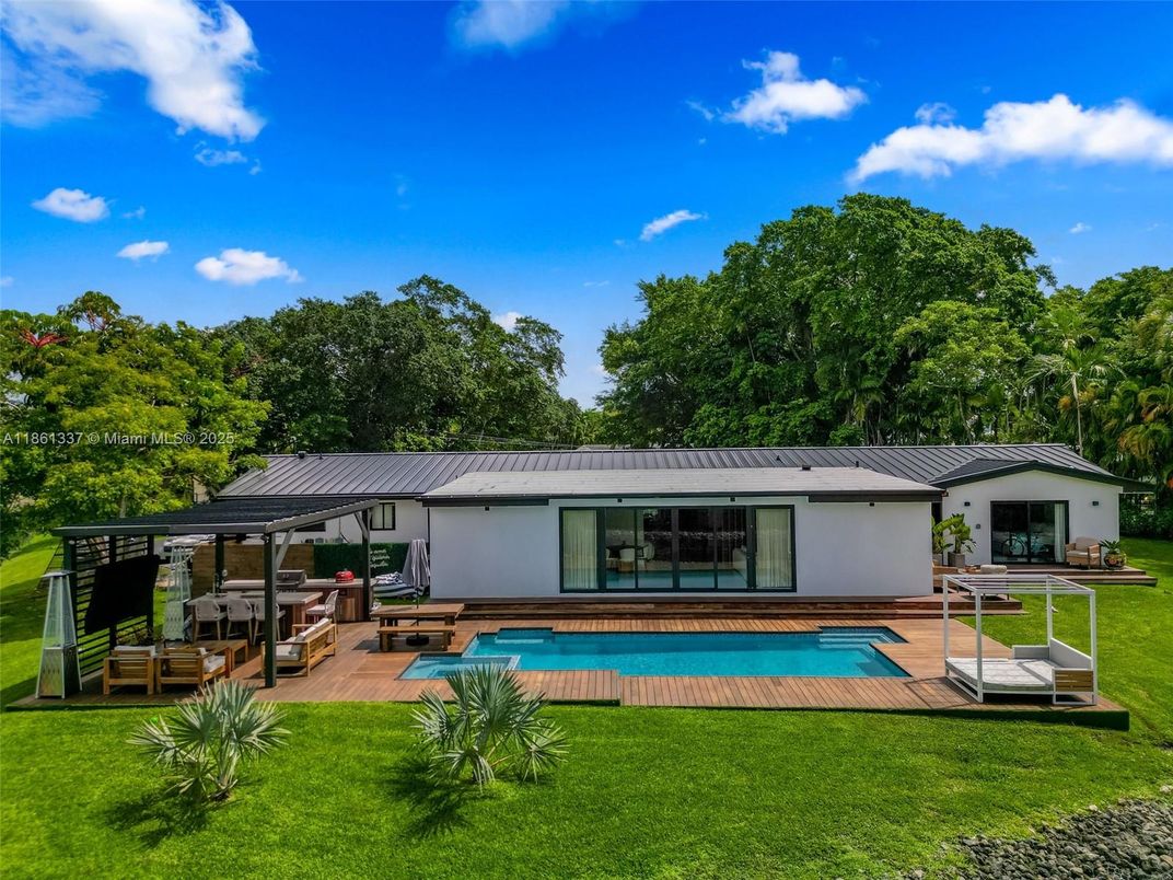 Backyard, Exterior, Pool