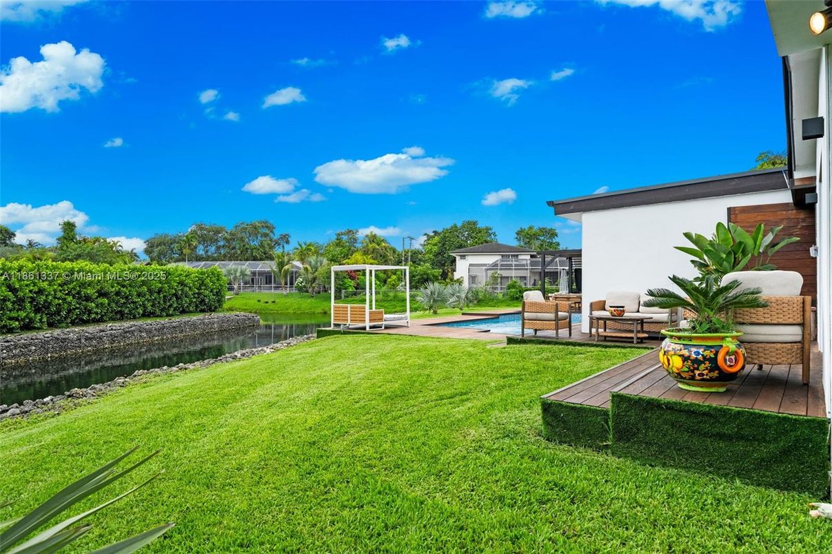 Backyard, Exterior, Pool