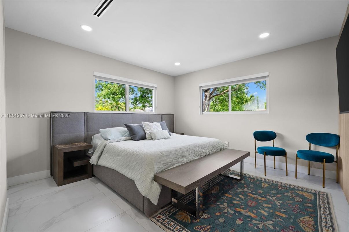 Bedroom, Interior, Marble, Recessed Lighting